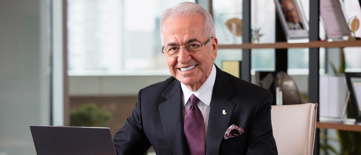 <b>“Binlerce kilometrelik bir yolculuk bile tek bir adımla başlar.”</b>
